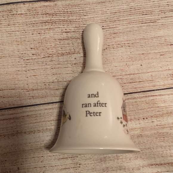 Wedgewood Peter Rabbit Bell - Picture 3 of 4